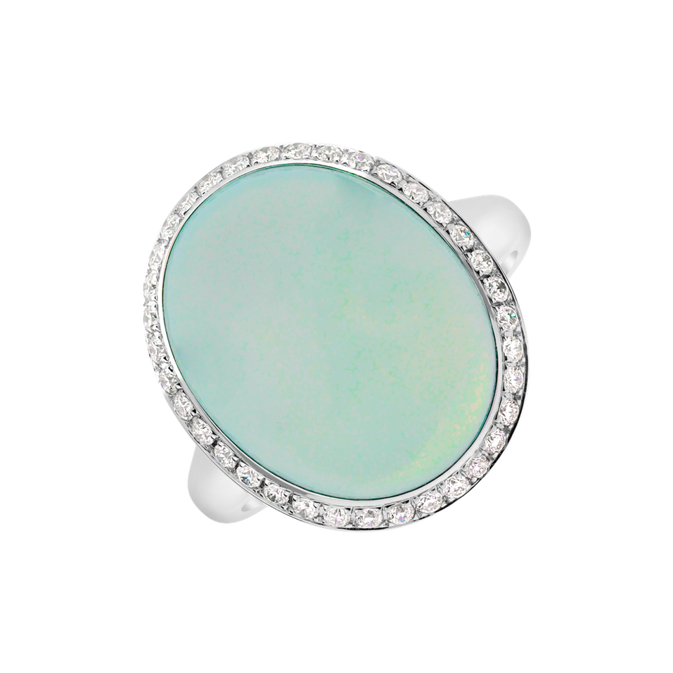 Diamond ring with Chalcedony Gem Sparkle