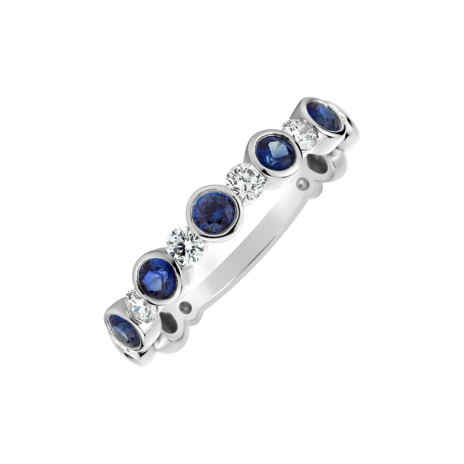Diamond ring with Sapphire Frideswide