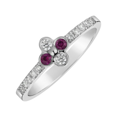 Diamond ring with Ruby Cloverina