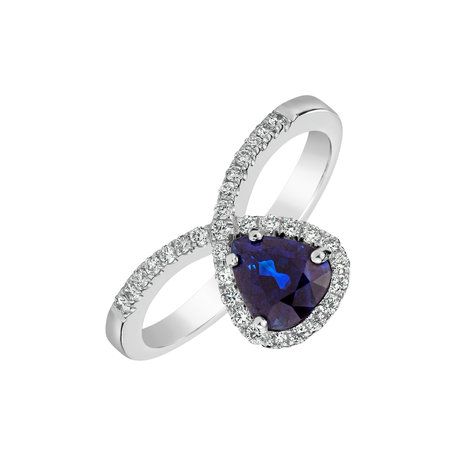 Diamond ring with Sapphire Penelope