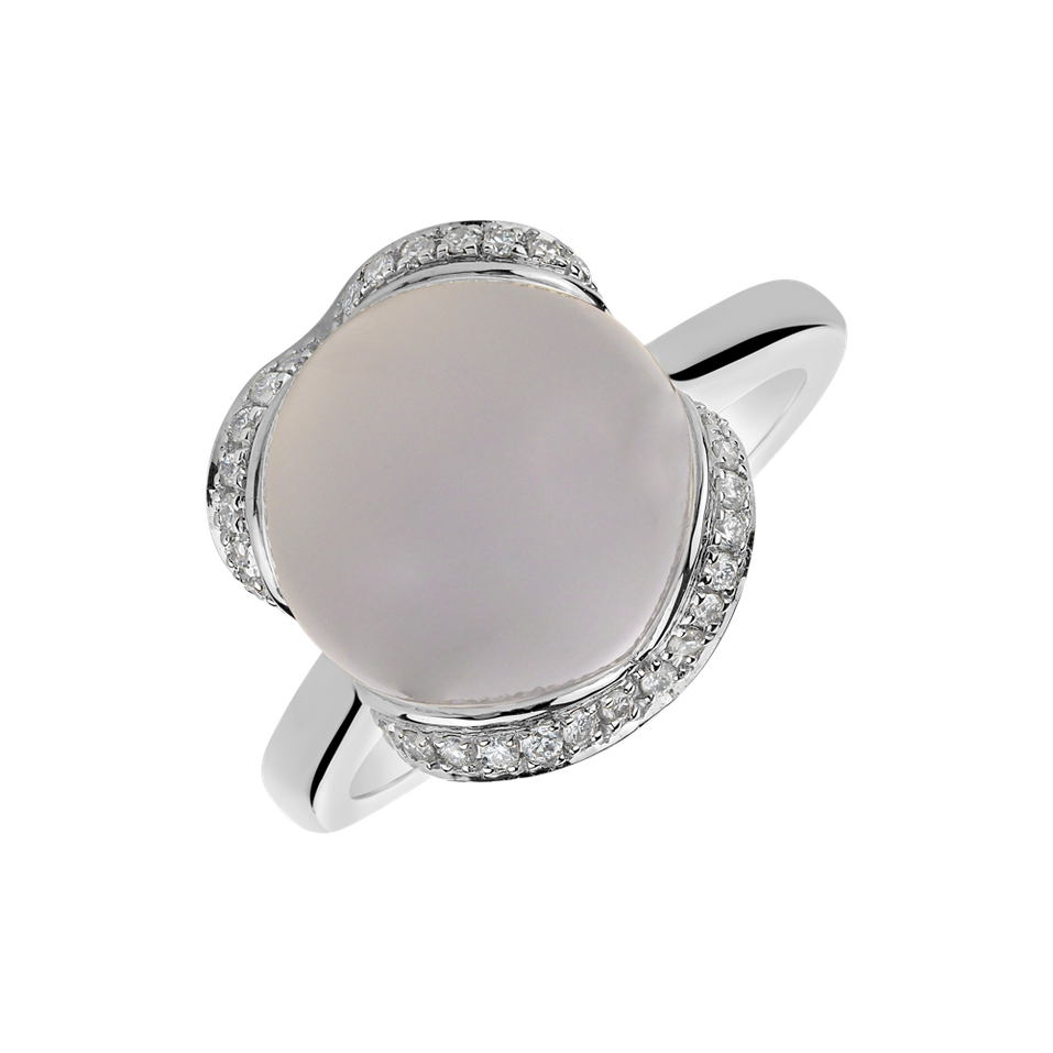 Diamond ring with Chalcedony Rainbow Princess