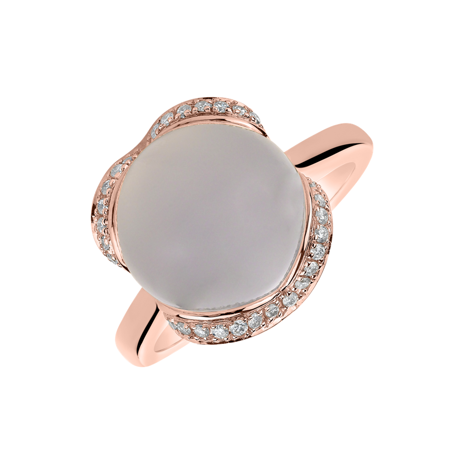 Diamond ring with Chalcedony Rainbow Princess