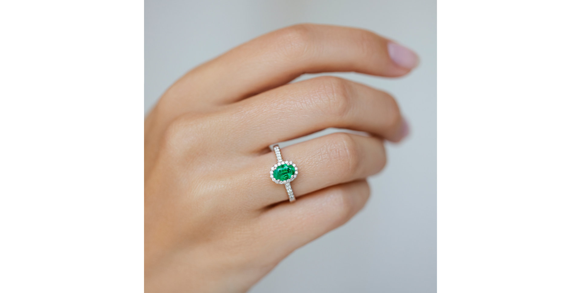 Diamond ring with Emerald Princess Desperation