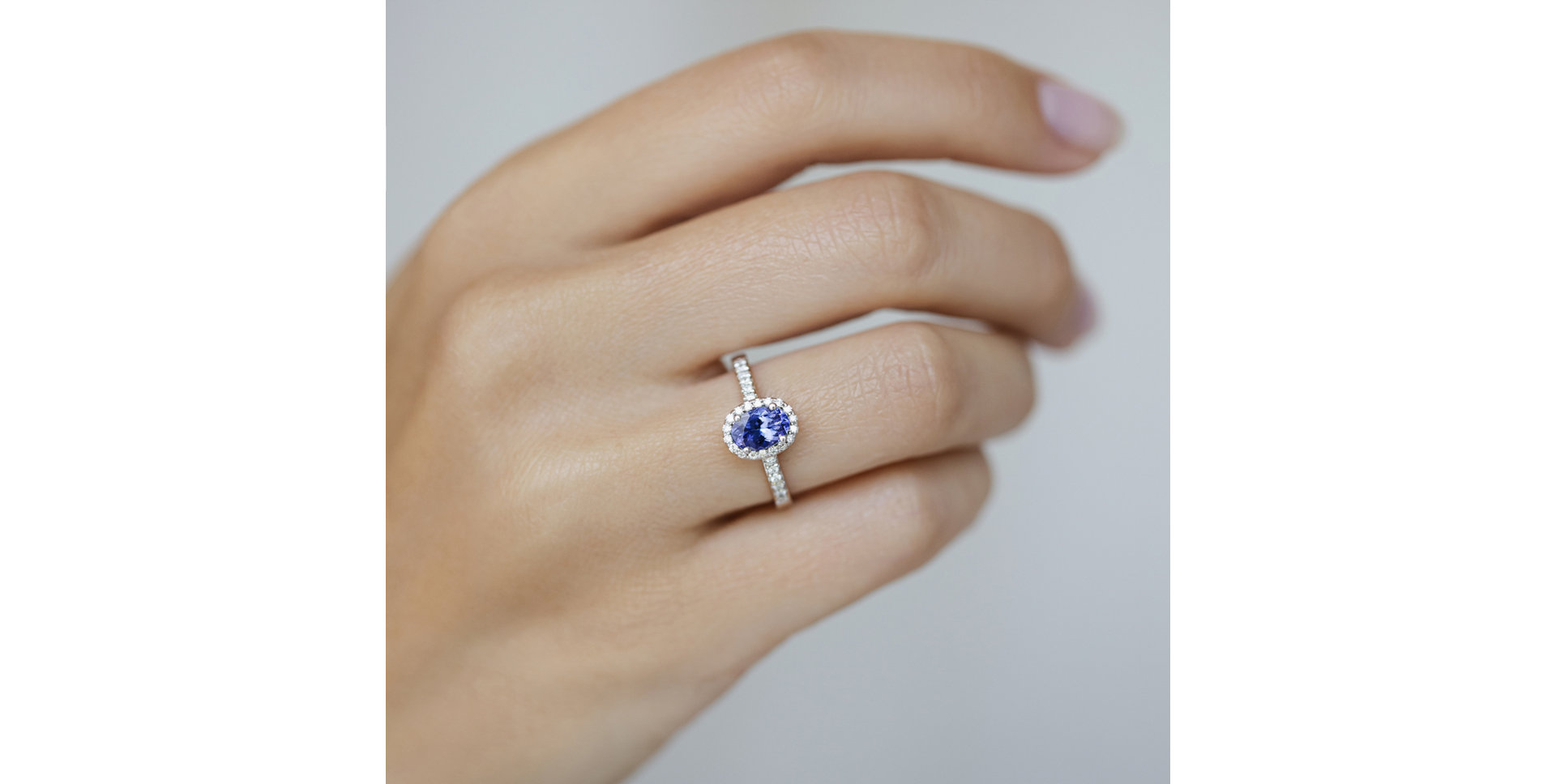 Diamond ring with Tanzanite Princess Desperation