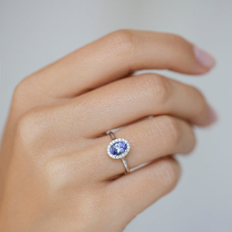 Diamond ring with Tanzanite Princess Wish