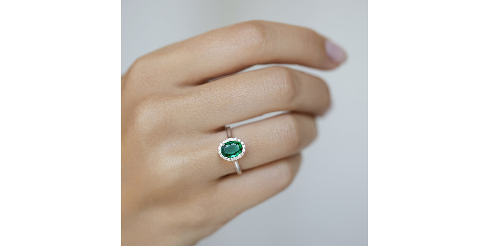 Diamond ring with Emerald Princess Wish