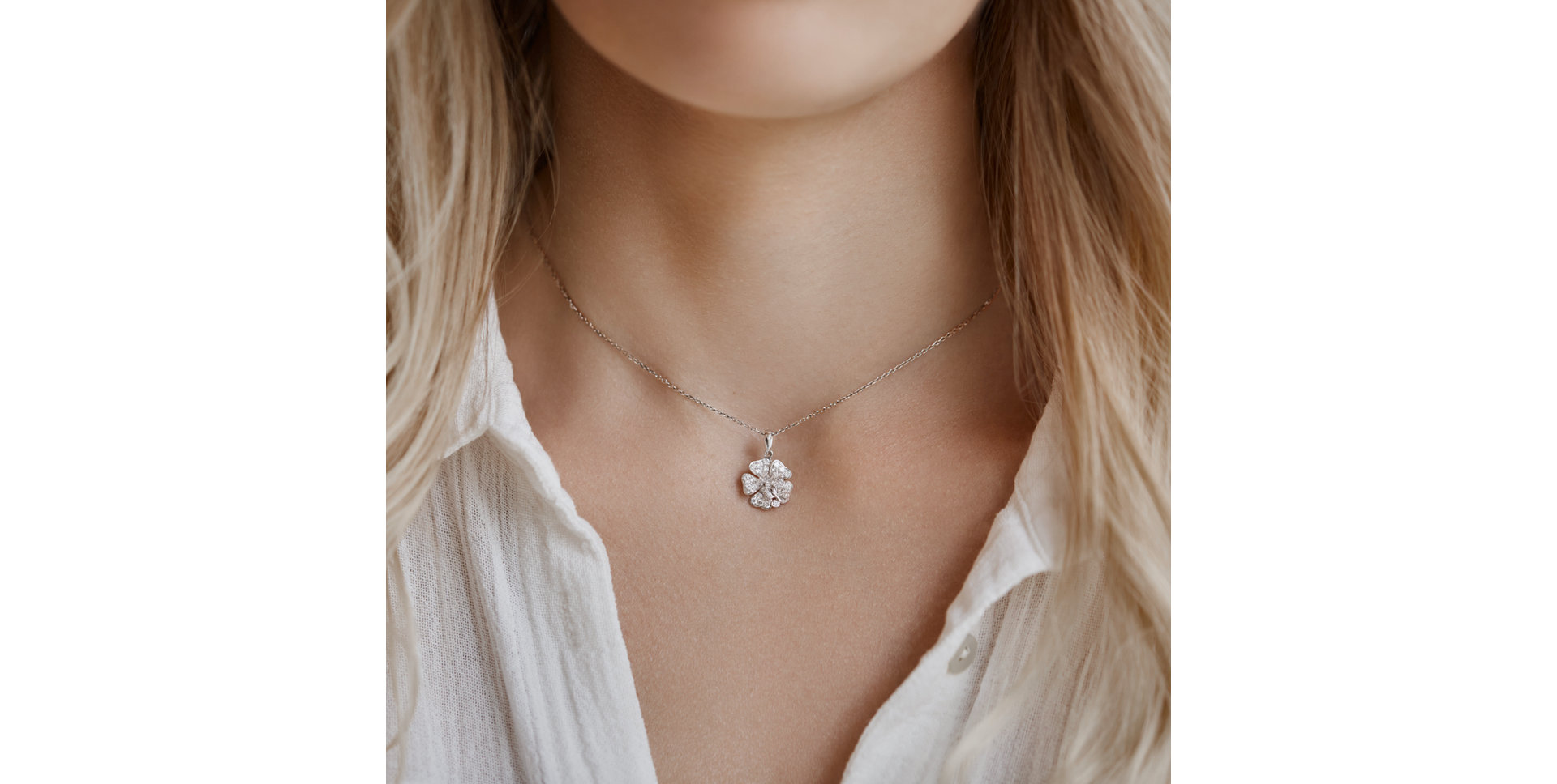 Diamond pendant Flower Star