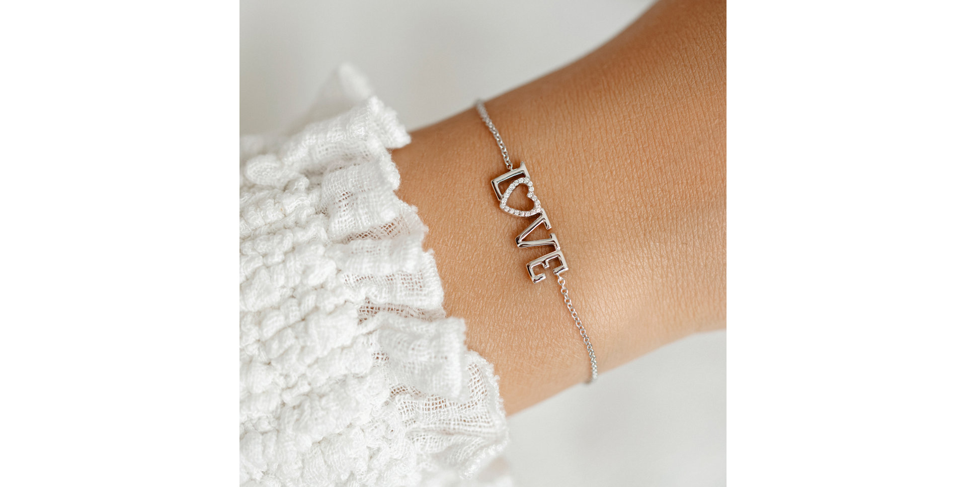 Diamond bracelet Love