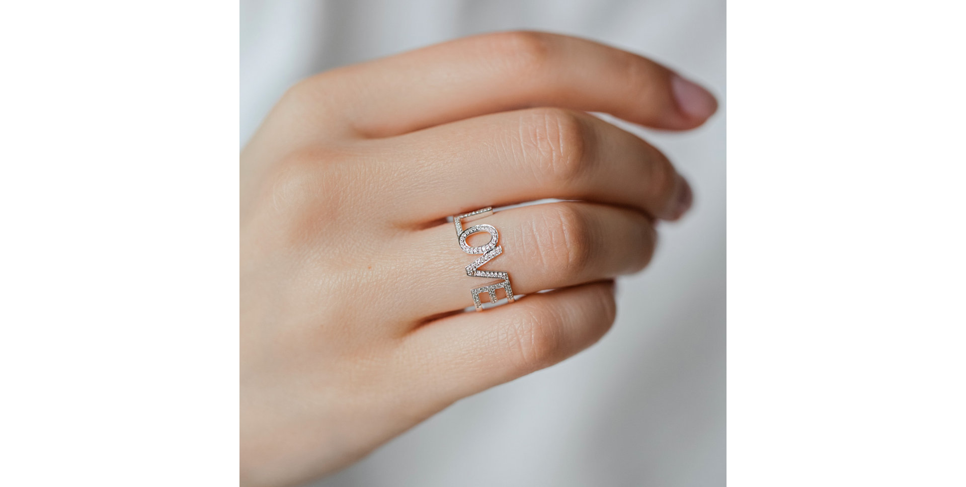 Ring with black diamonds Love