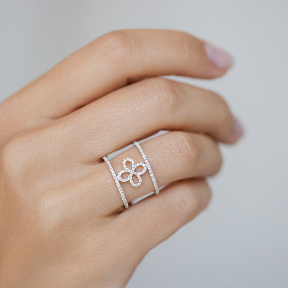 Ring with black diamonds Gorgeous Flower