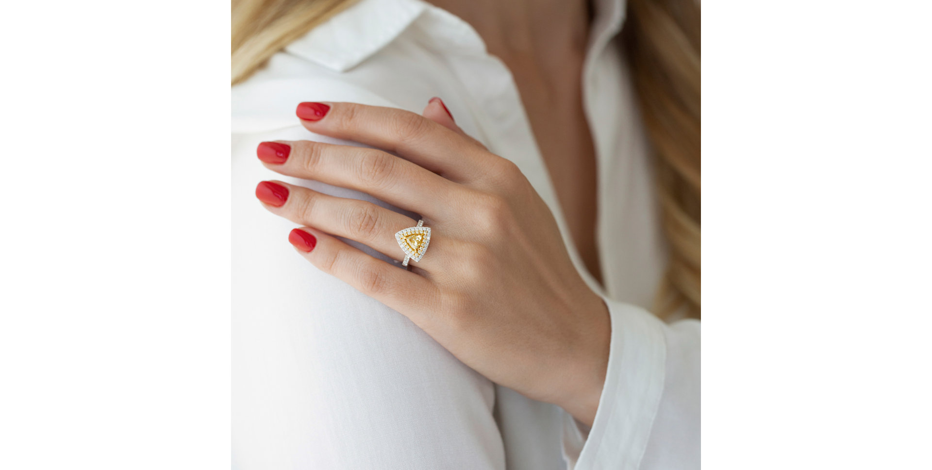 Ring with yellow and white diamonds Paradise Dream