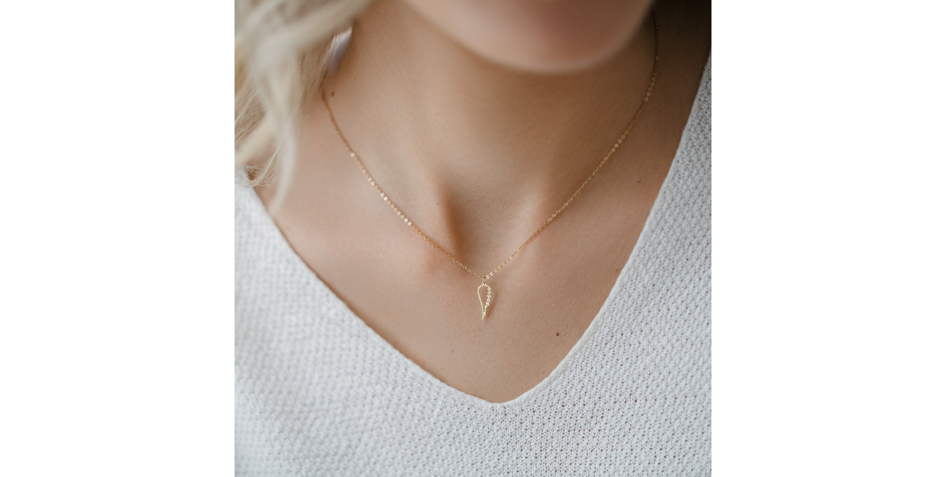Diamond necklace Angel Wing