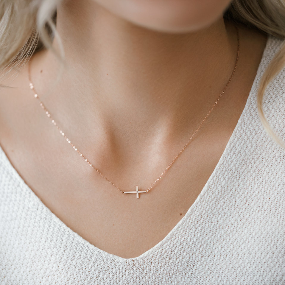 Diamond necklace Little Cross