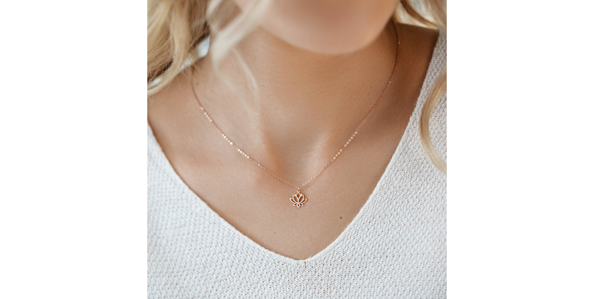 Diamond necklace Lotus Flower