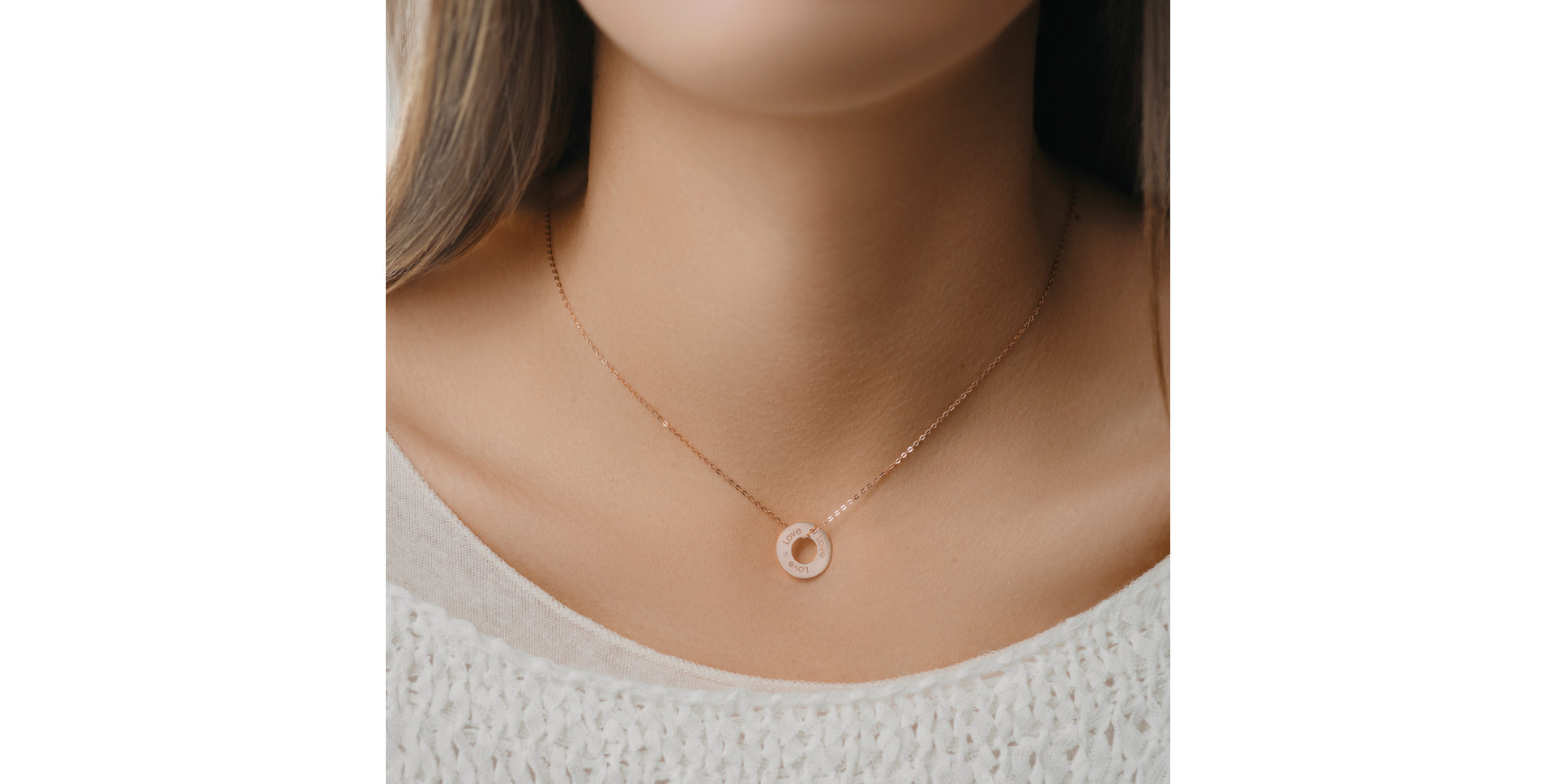 Diamond necklace Love Circle