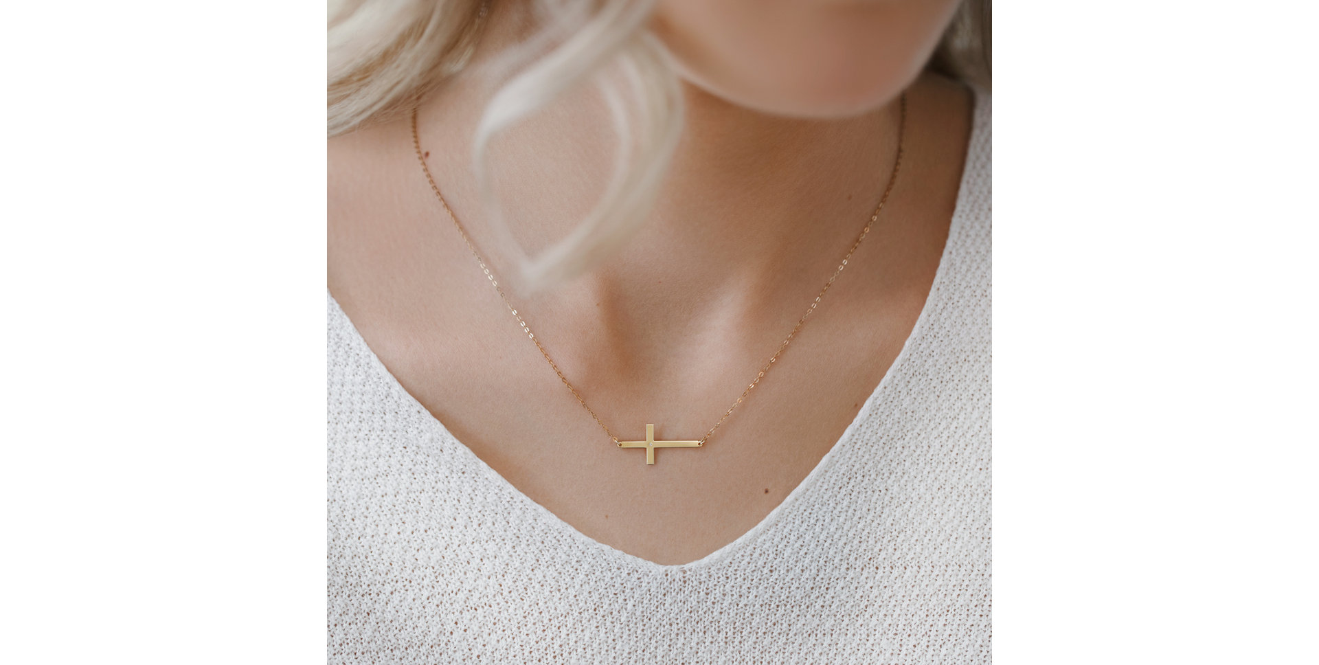 Diamond necklace Cross