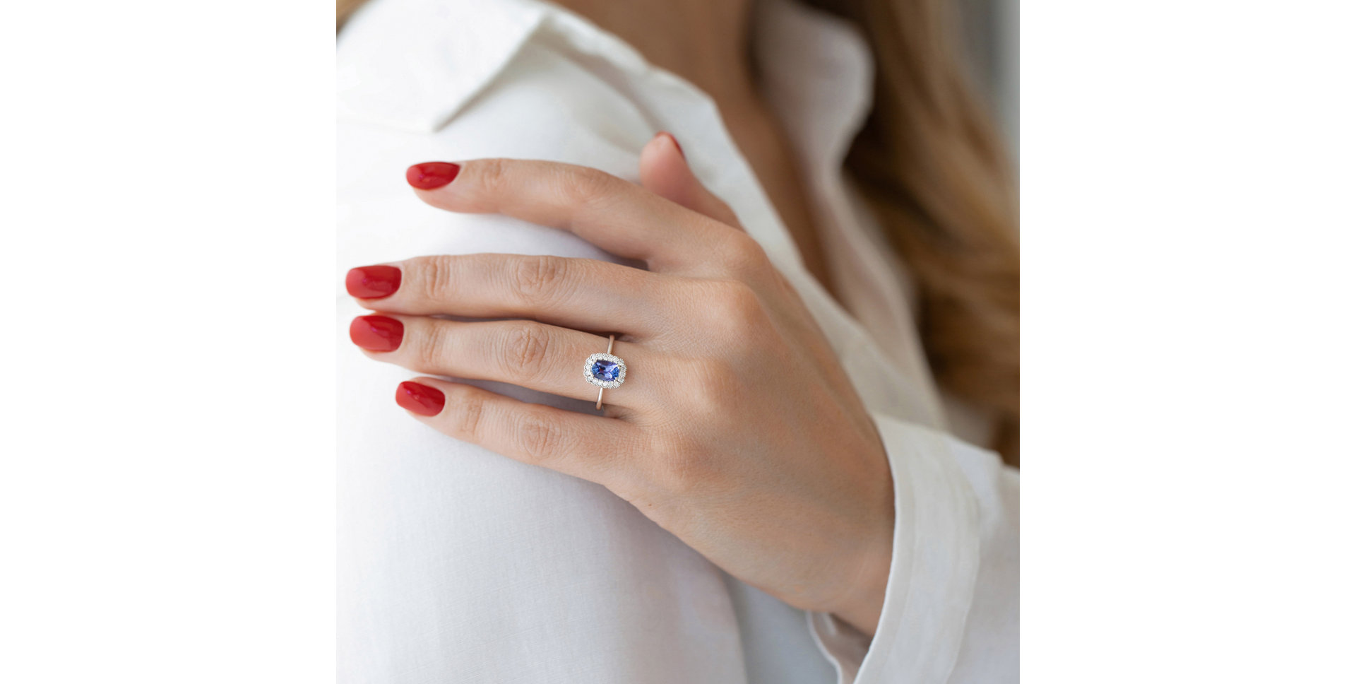Diamond ring with Tanzanite Princess Desire