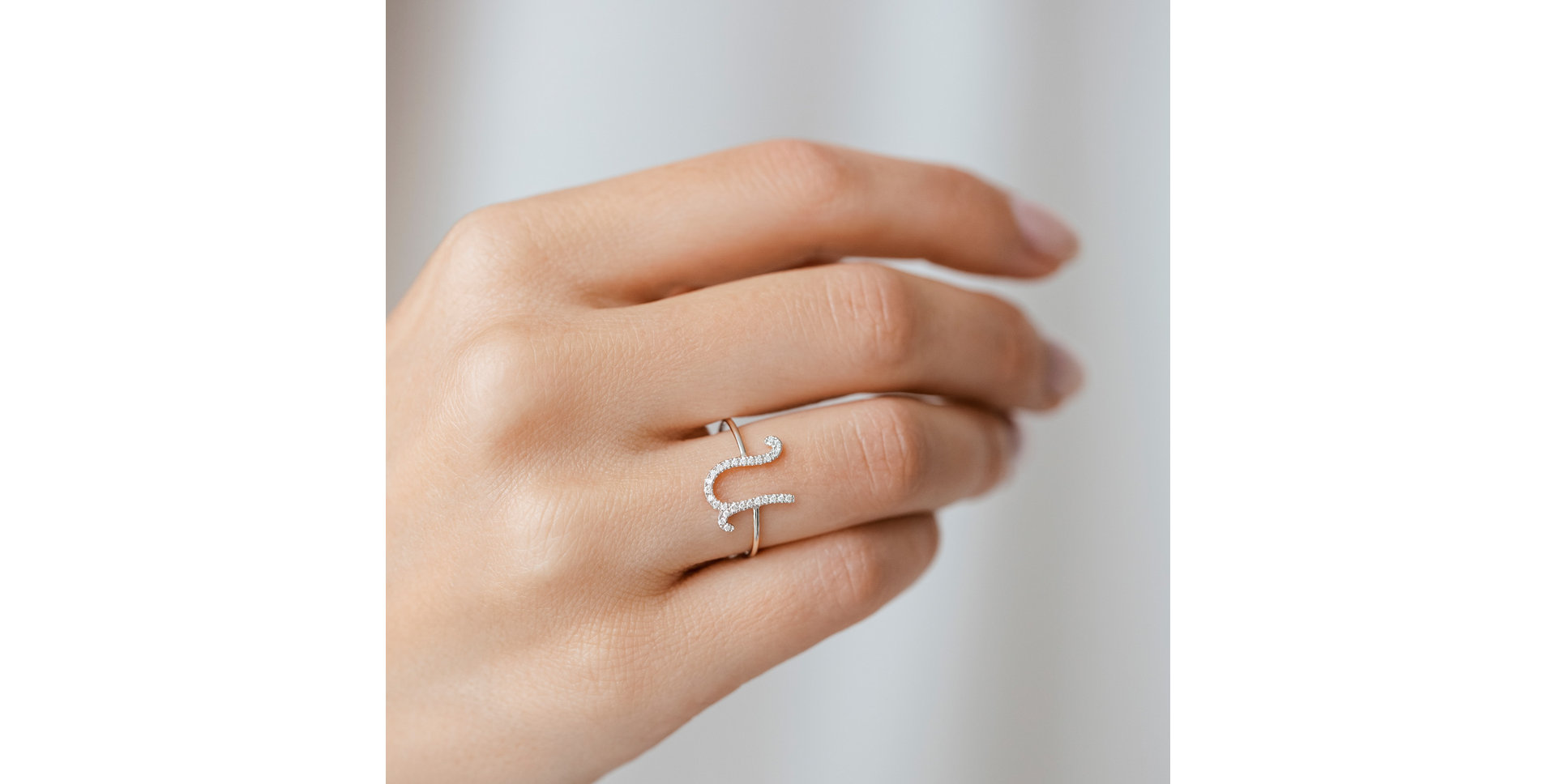 Diamond ring Curly Glittery U