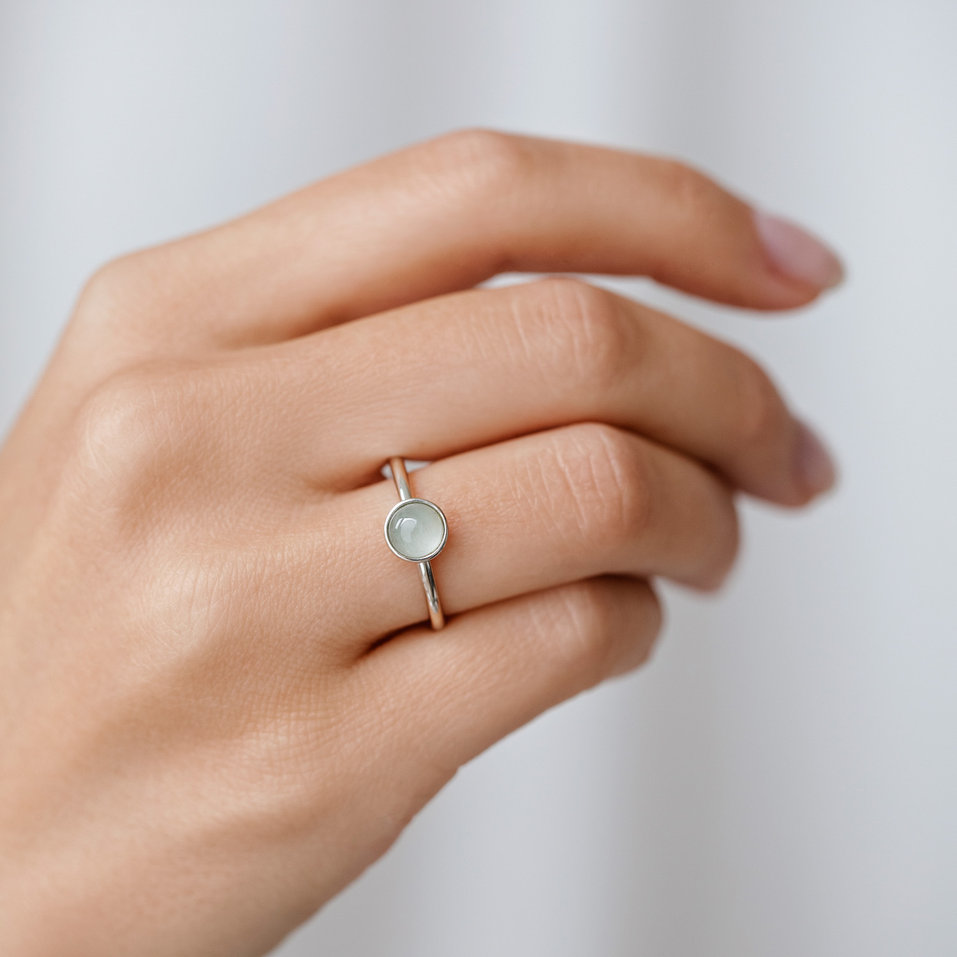 Ring with Moonstone White Bonbon