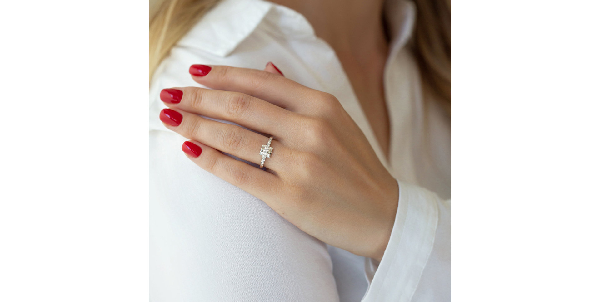 Diamond ring Harlow