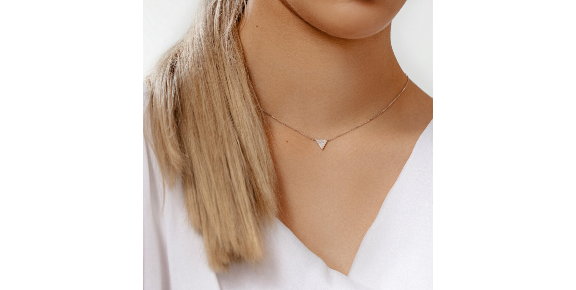 Diamond necklace Sparkling Triangle