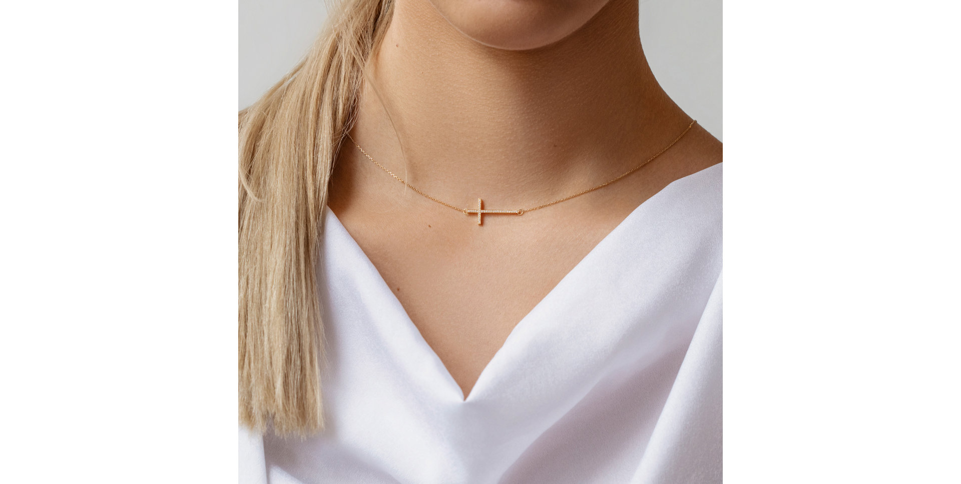 Diamond necklace Cross
