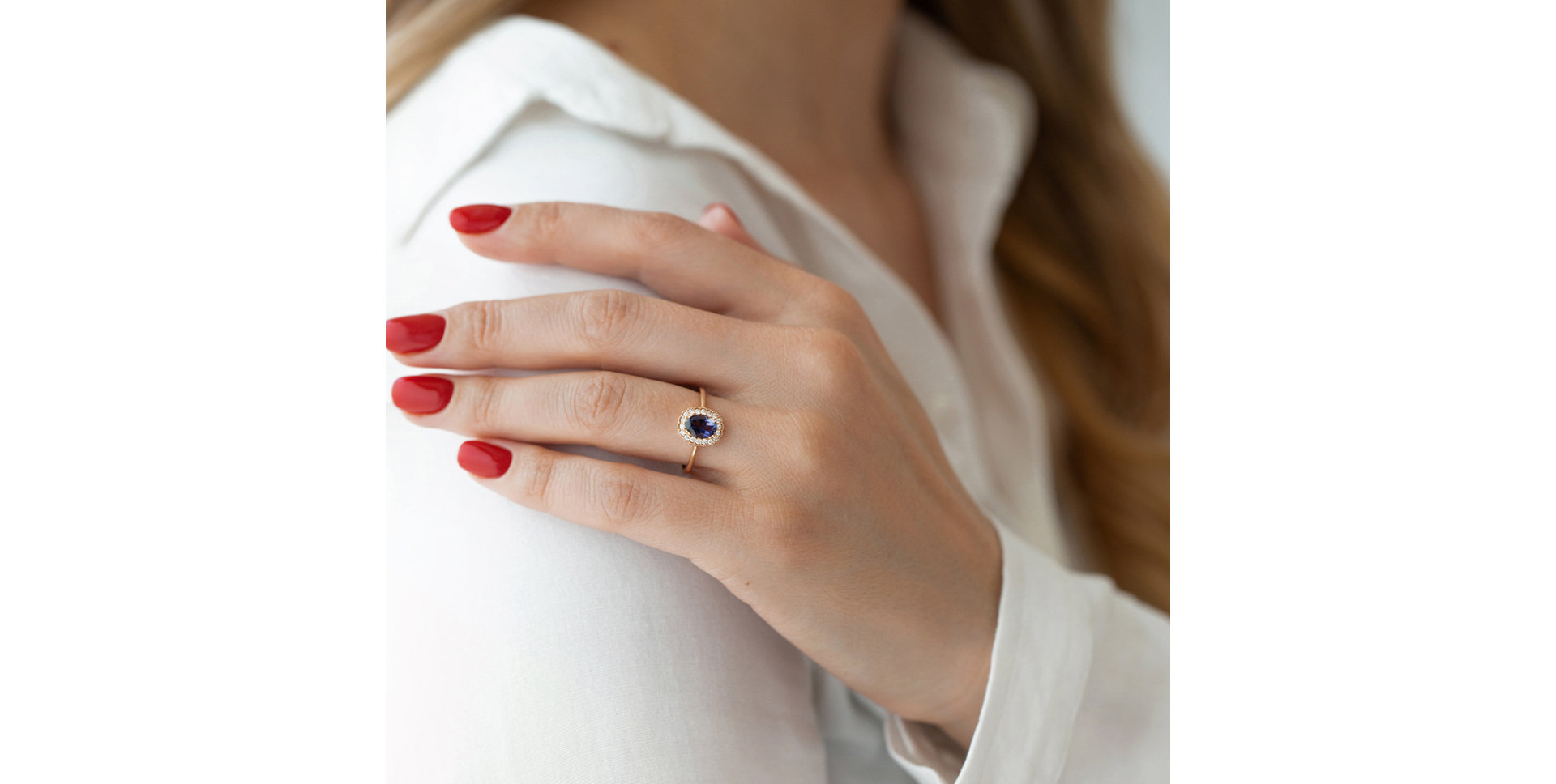 Ring with Iolite and diamonds Sparkling Hero