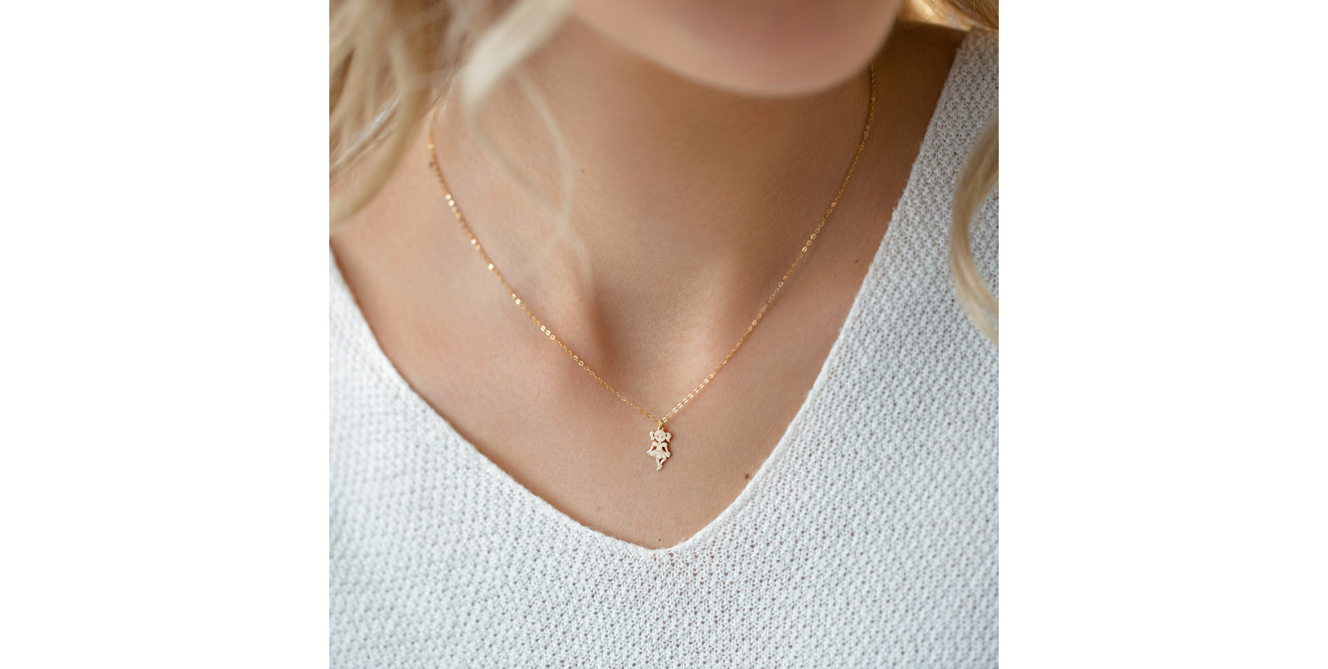 Diamond necklace Girl