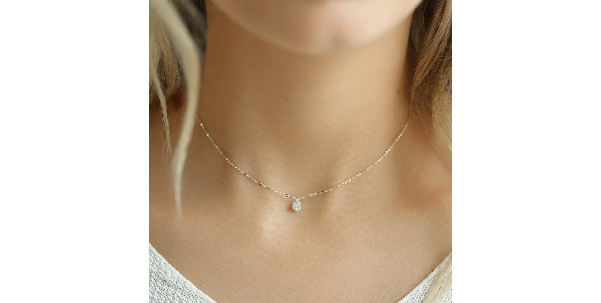 Diamond necklace Love Circle