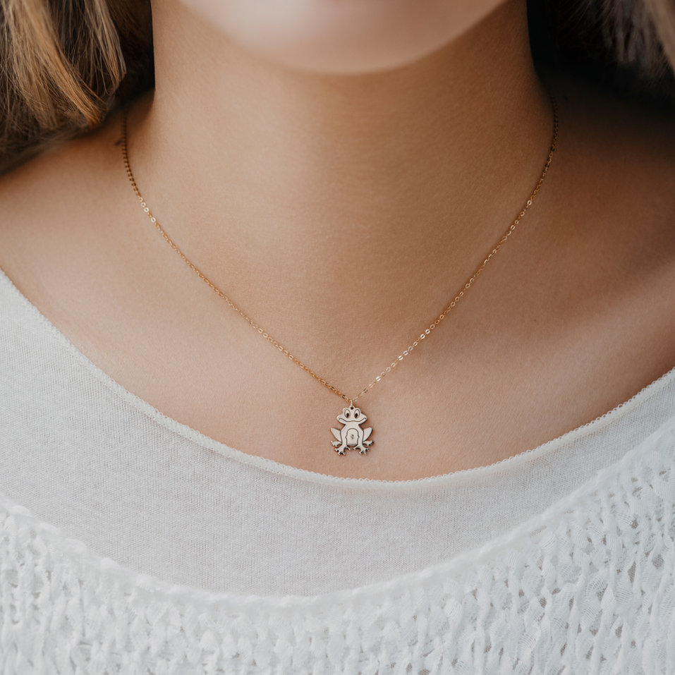 Diamond necklace Frog