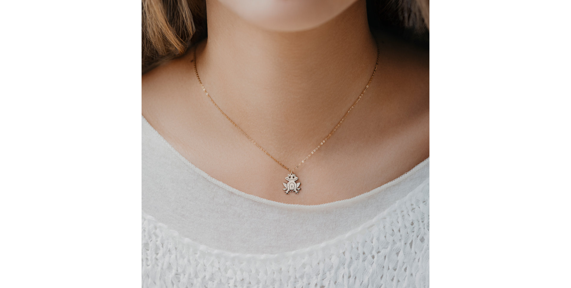 Diamond necklace Frog