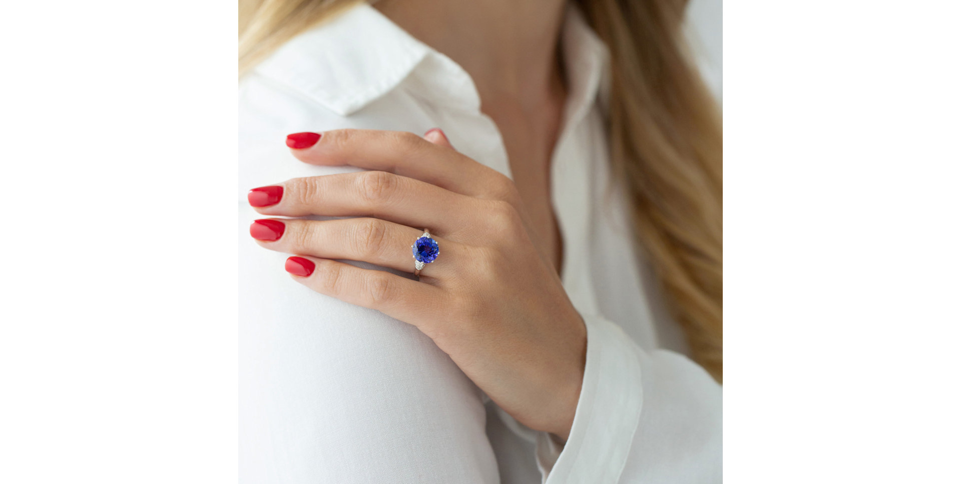 Diamond ring with Tanzanite Magic Gentility