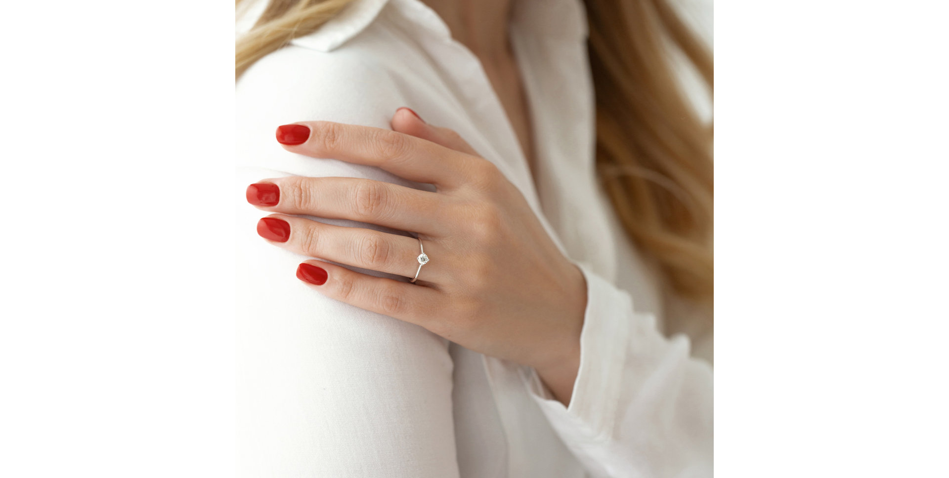 Diamond ring Love Goddess