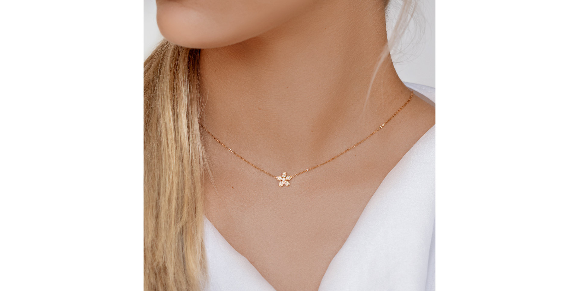 Diamond necklace Flower