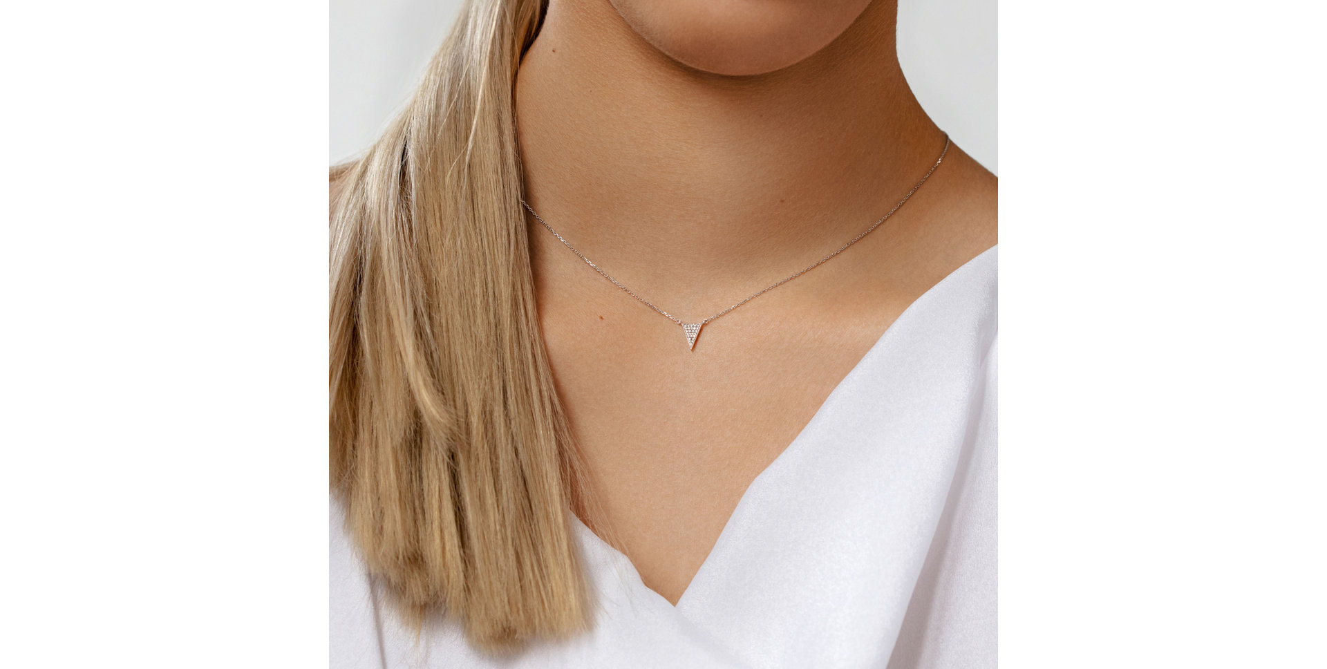 Diamond necklace Shiny Triangle