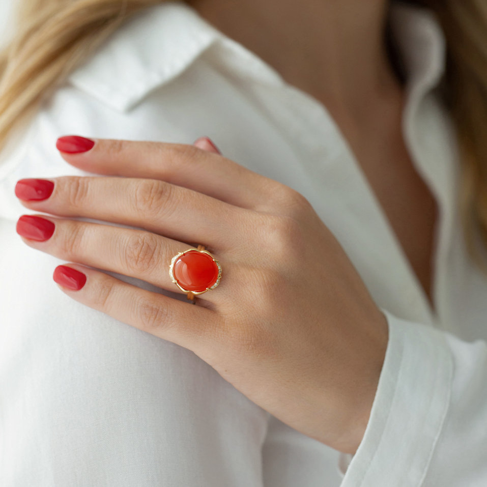 Diamond ring with Chalcedony Miracle Temptation