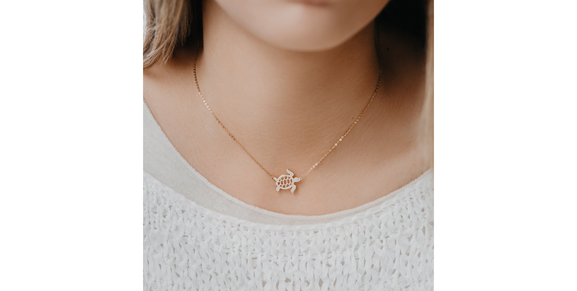 Diamond necklace Turtle