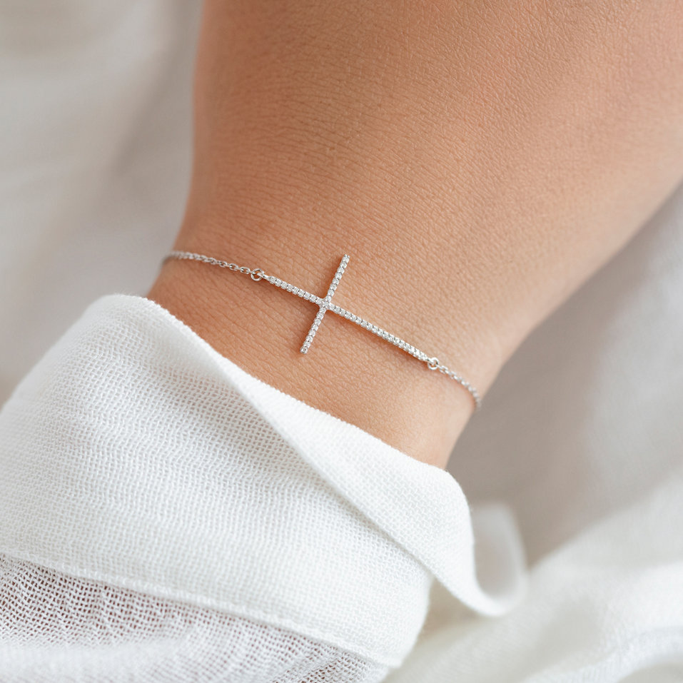 Diamond bracelet Cross