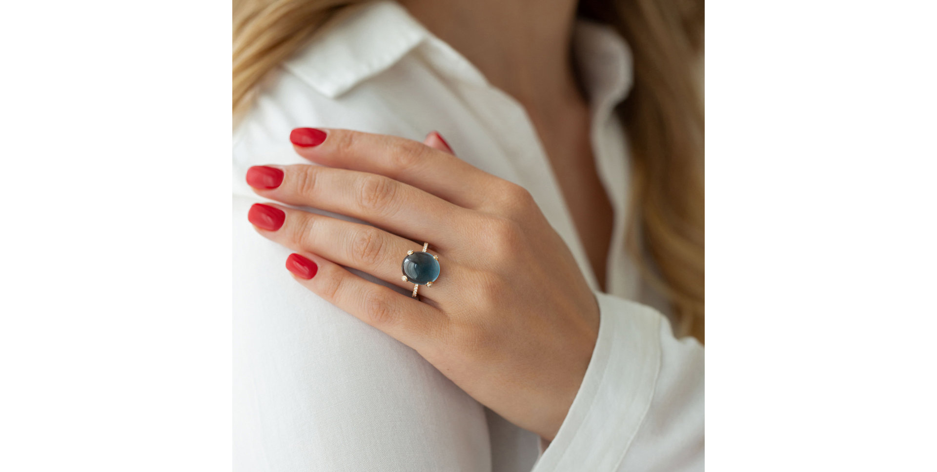 Diamond ring with Prehnite Niche