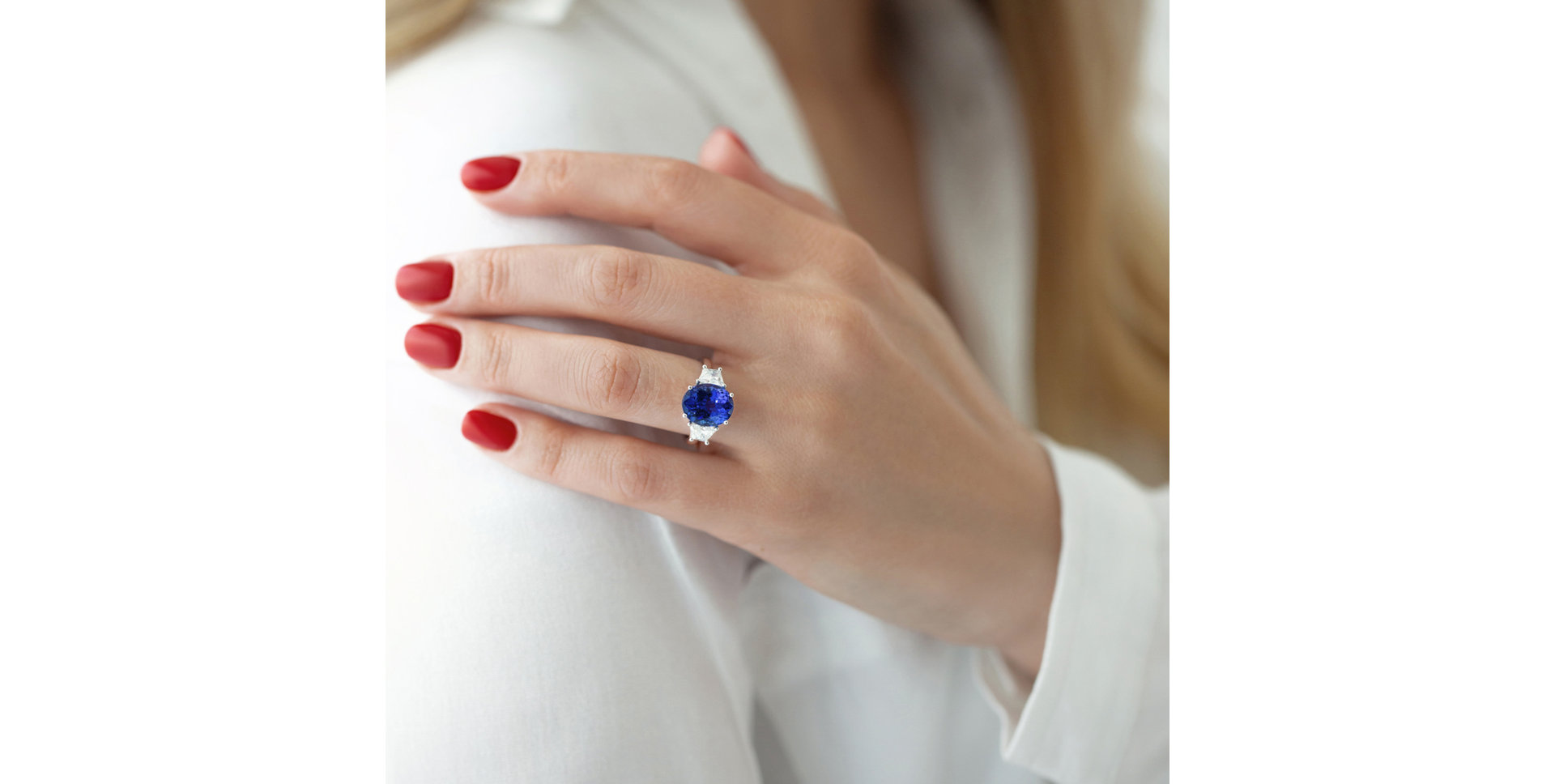 Diamond ring with Tanzanite Midnight Desire