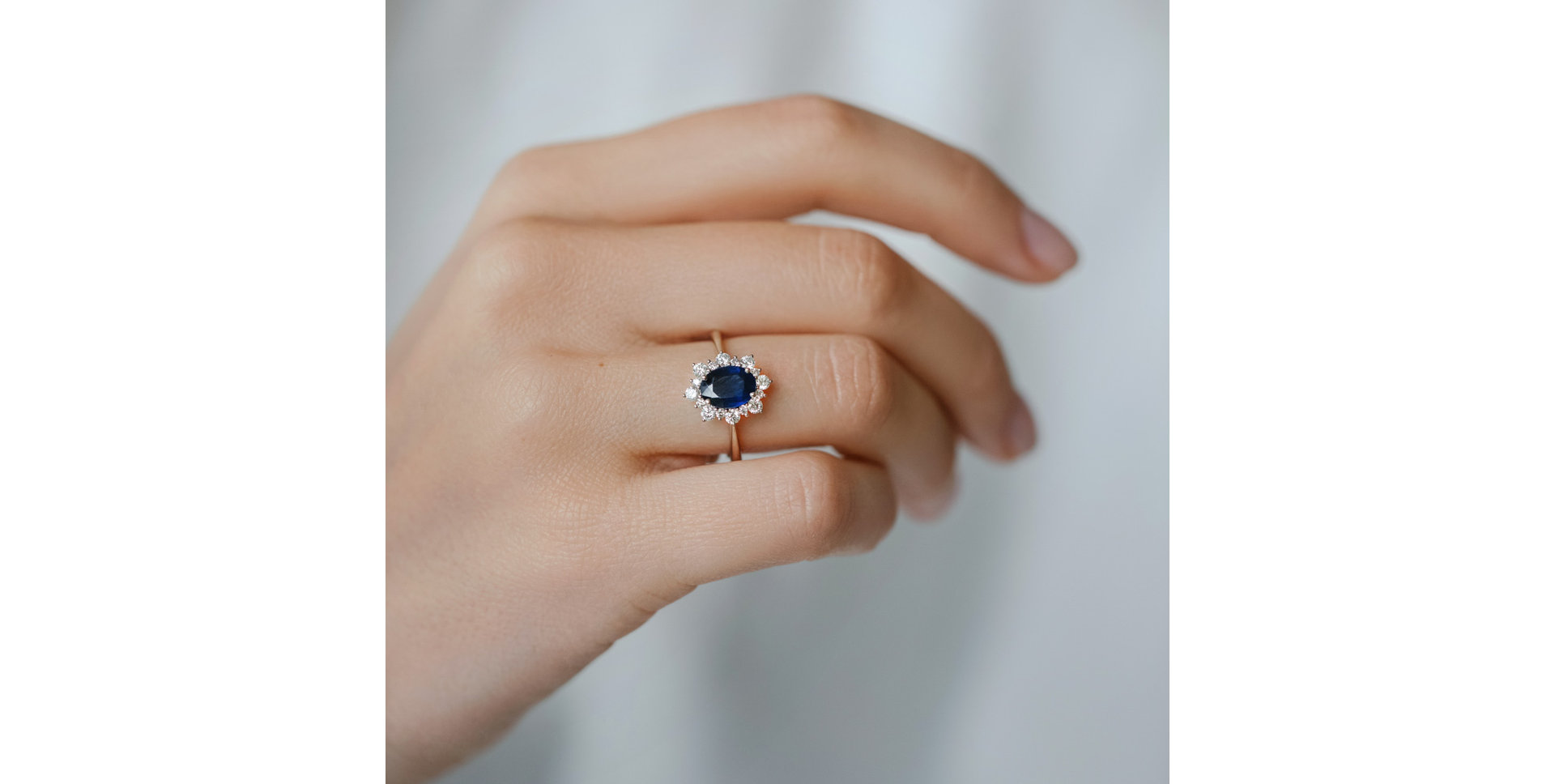 Diamond ring with Sapphire Princess Gem