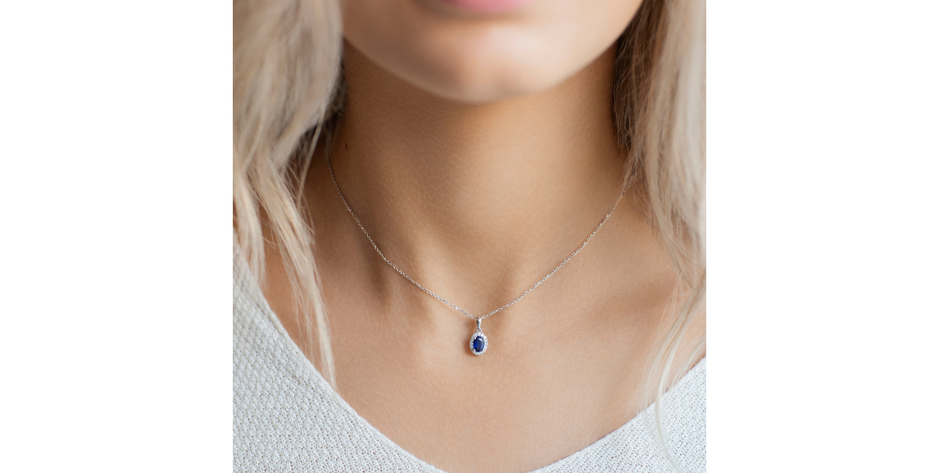 Diamond pendant with Emerald Princess Essence