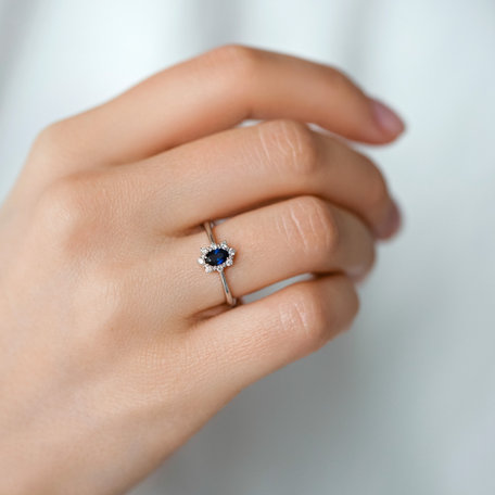 Diamond ring with Sapphire Trixie Princess