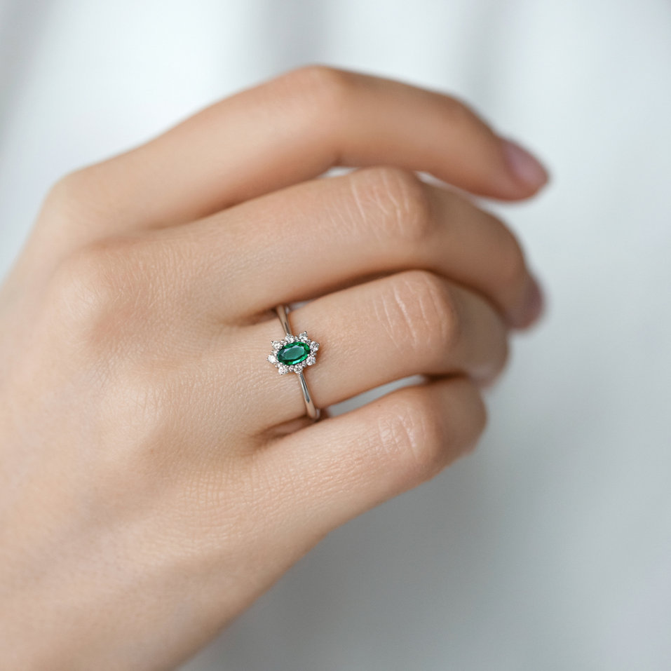 Diamond ring with Emerald Trixie Princess