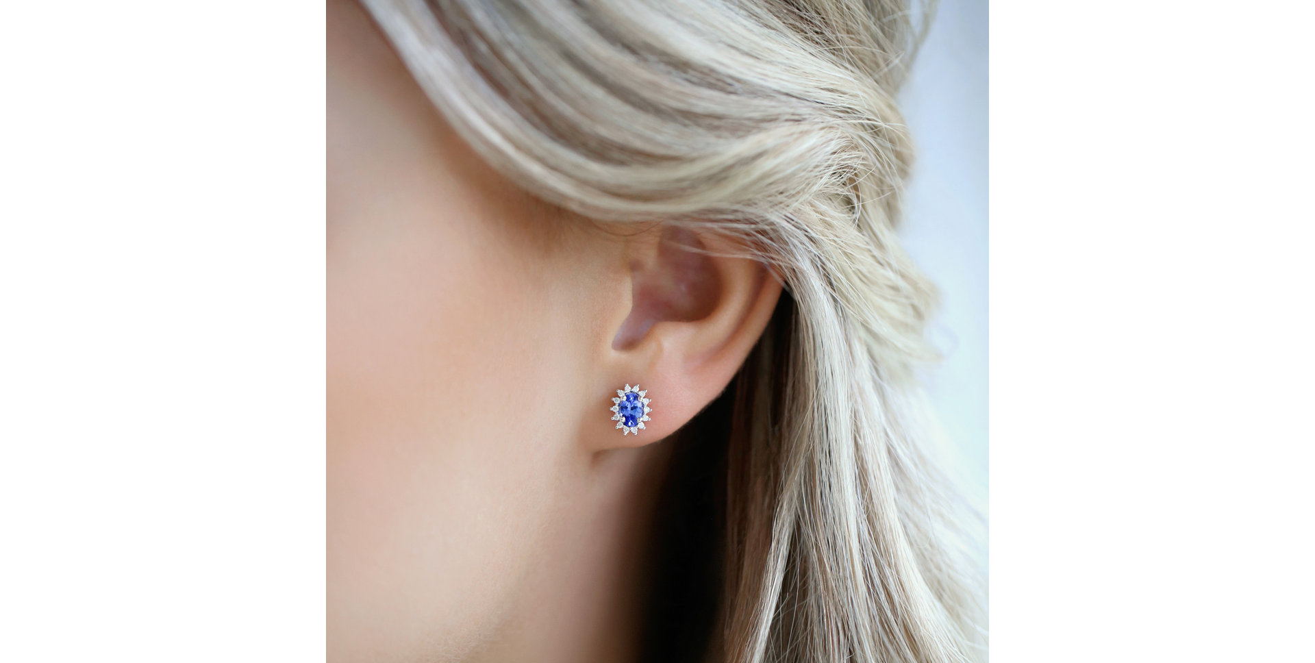 Diamond earrings with Emerald Princess