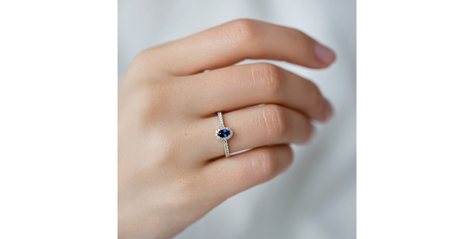 Diamond ring with Sapphire Princess