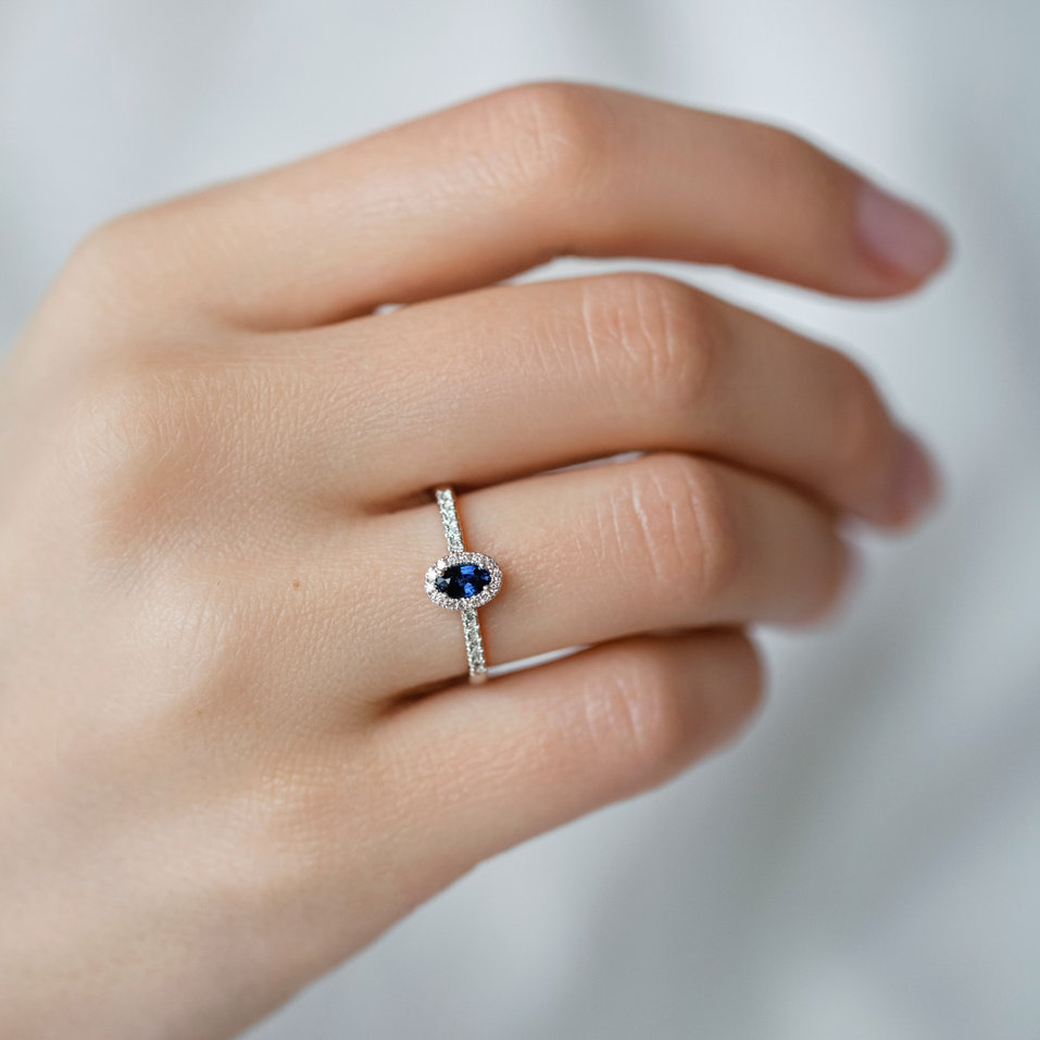 Diamond ring with Sapphire Princess