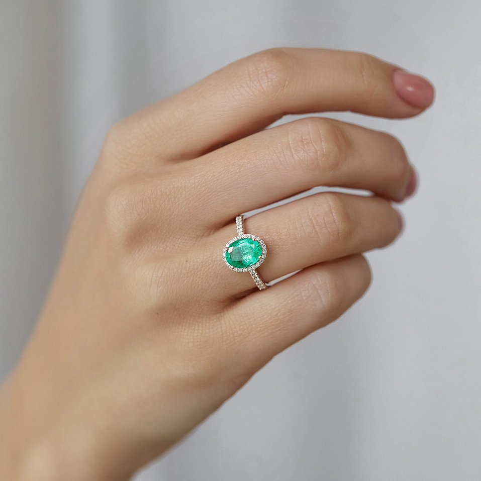 Diamond ring with Emerald Princess