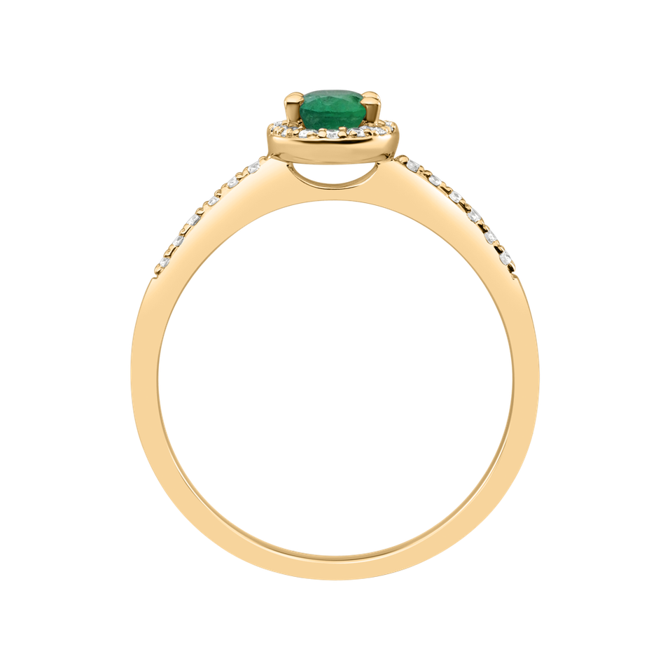 Diamond ring with Emerald Princess