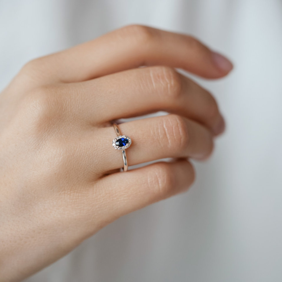 Diamond ring with Sapphire Princess